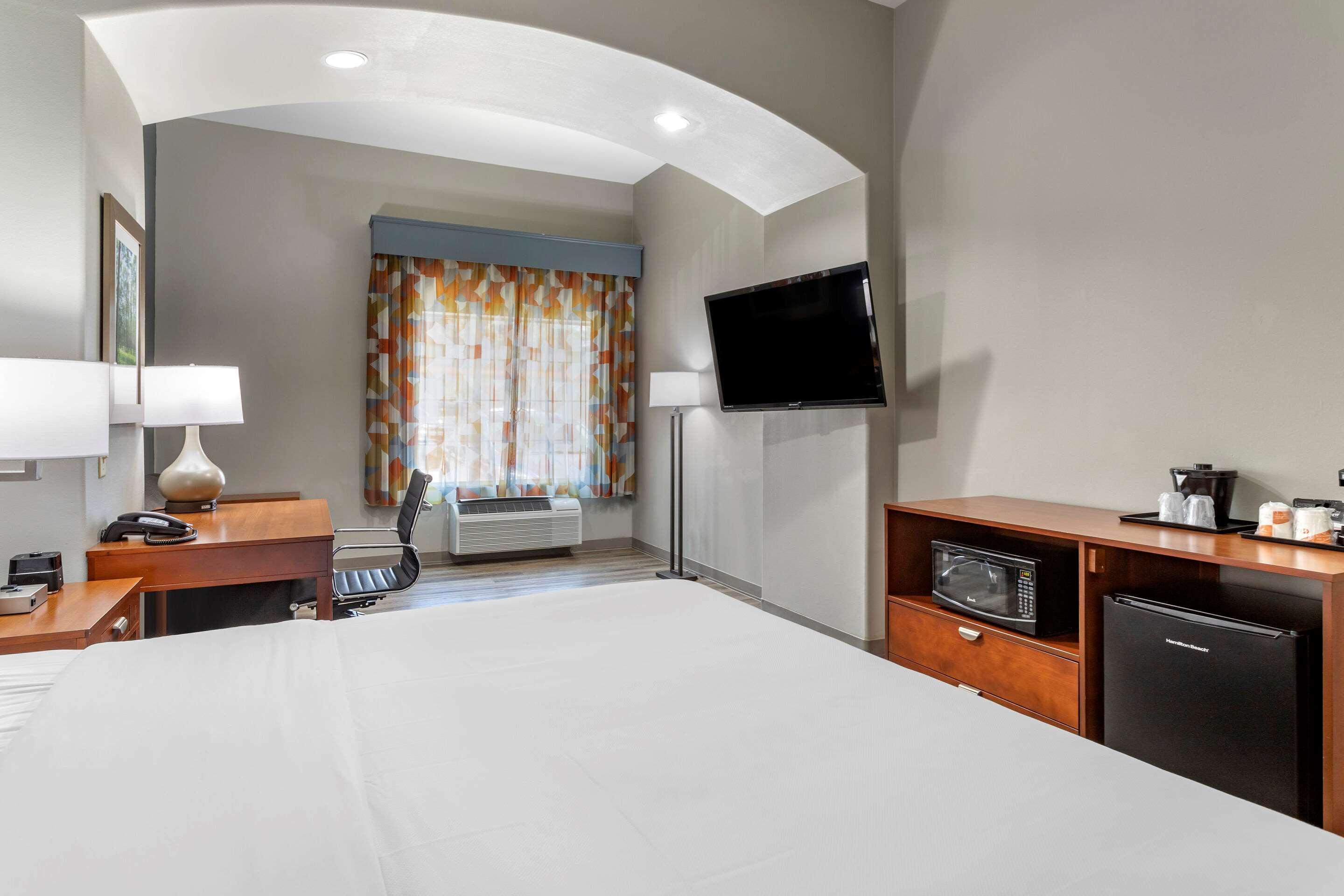 Comfort Inn & Suites Cleveland Exterior foto
