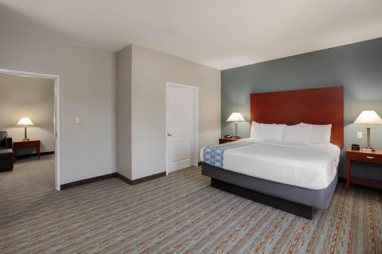 Comfort Inn & Suites Cleveland Exterior foto