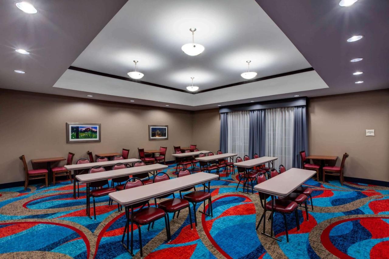 Comfort Inn & Suites Cleveland Exterior foto